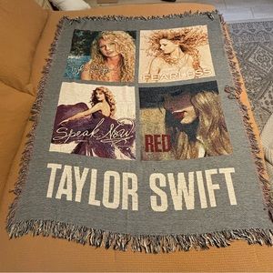 Taylor swift blanket!